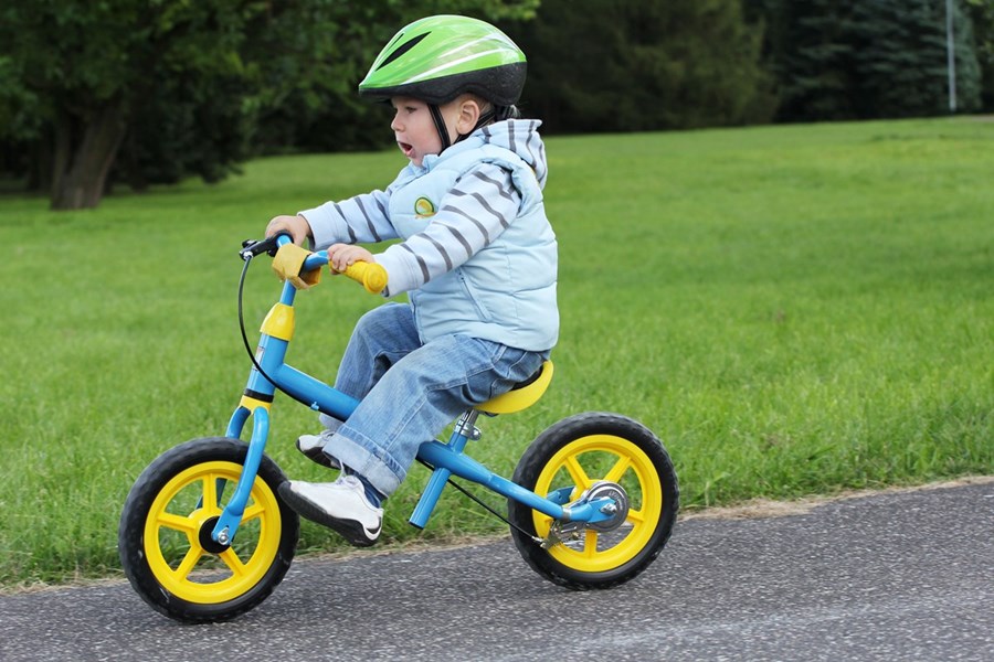 Les principales étapes à suivre pour apprendre à son enfant le vélo